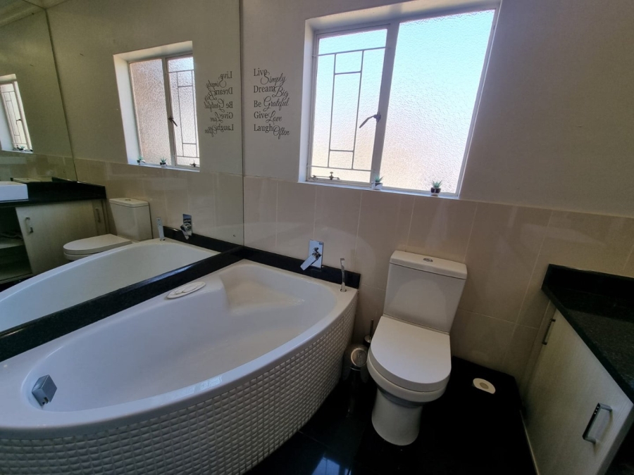 To Let 3 Bedroom Property for Rent in La Provance Free State
